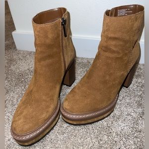 STEVE MADDEN Shaniya Brown Suede Bootie Size 7